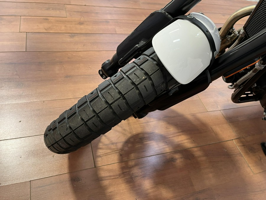 2025 Royal Enfield BEAR 650