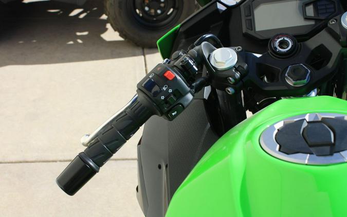 2025 Kawasaki EX500HSFNL