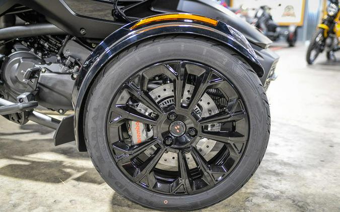 2024 Can-Am® Spyder F3 Limited Dark Wheels