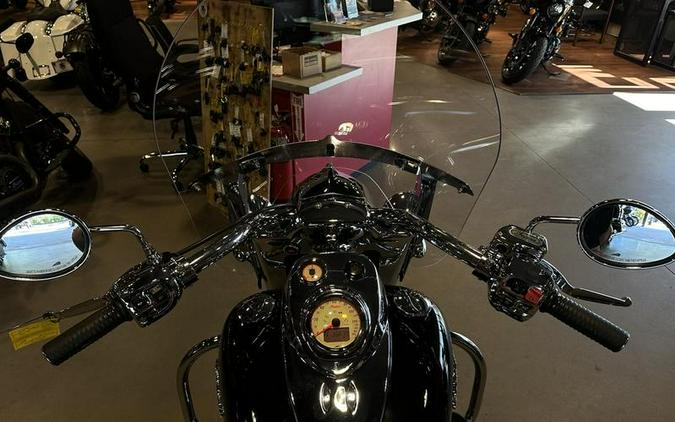 2015 Indian Motorcycle® Chief® Vintage Thunder Black