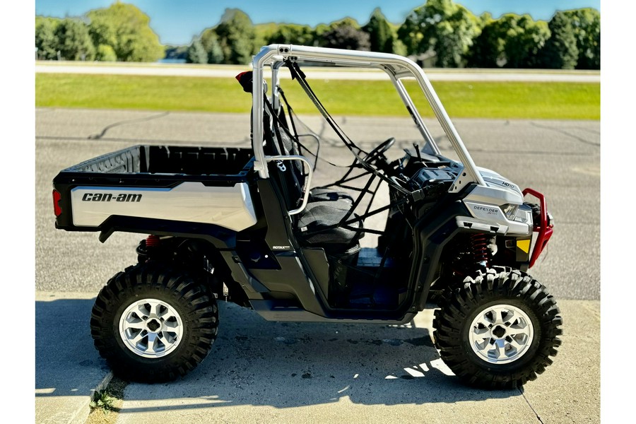 2024 Can-Am DEFENDER X MR HD10