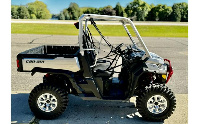 2024 Can-Am DEFENDER X MR HD10