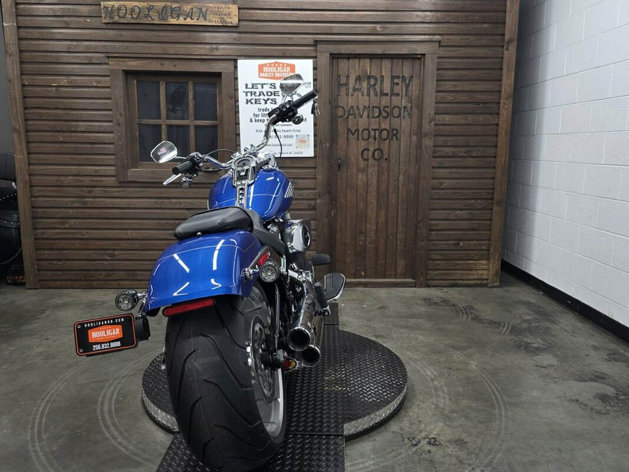 2025 Harley-Davidson® Fat Boy® BLUE BURST W/ PINSTRIPE