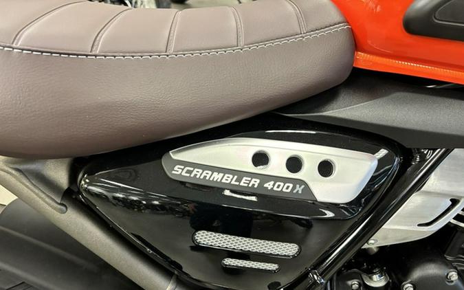 2026 Triumph Scrambler 400 X Baja OrangeAluminium