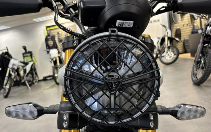 2026 Triumph Scrambler 400 X Baja OrangeAluminium