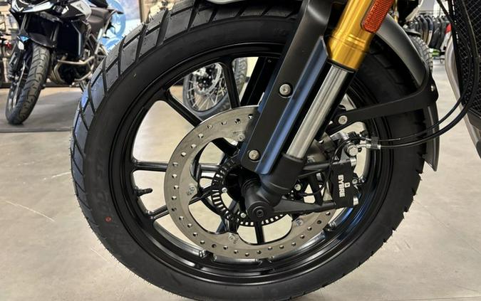 2026 Triumph Scrambler 400 X Baja OrangeAluminium