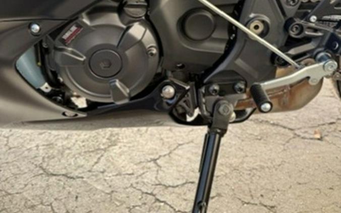 2025 Yamaha YZF-R7 R7