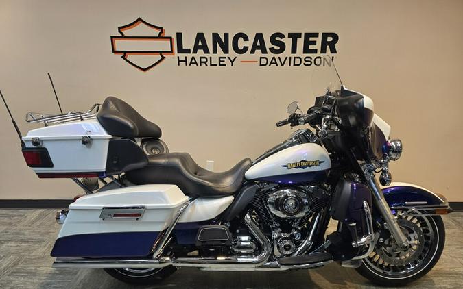 2010 Harley-Davidson® Electra Glide® Ultra Limited White Ice Pearl/Black Ice Pearl FLHTK