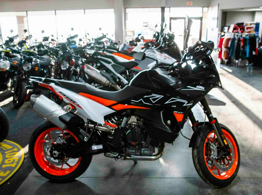 2024 KTM 890 SMT