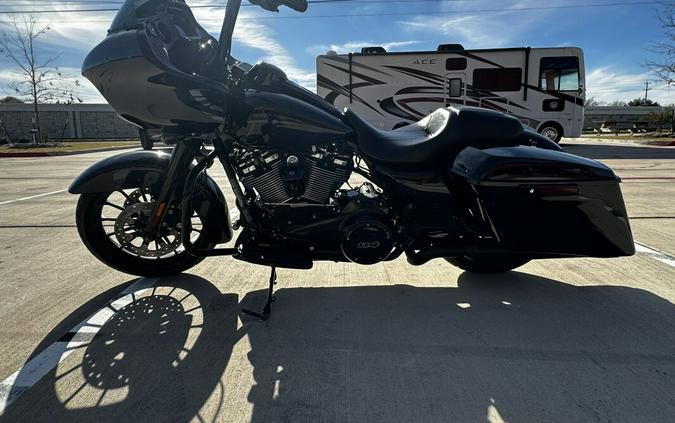 2019 Harley-Davidson Road Glide Special Vivid Black