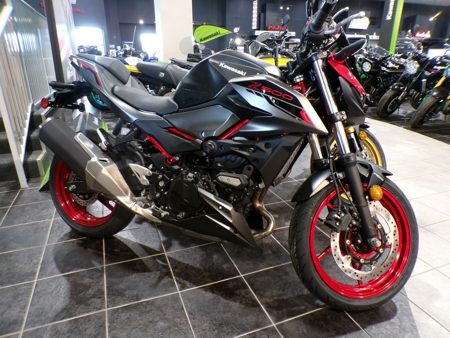 2024 Kawasaki Z500 SE ABS