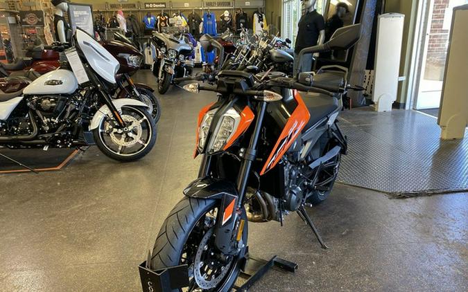 2024 KTM Duke 790