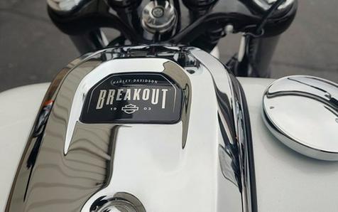 2024 Harley-Davidson Softail FXBR - Breakout