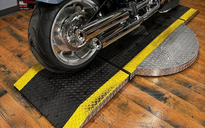 2024 Harley-Davidson® Fat Boy™ 114 SHARKSKIN BLUE