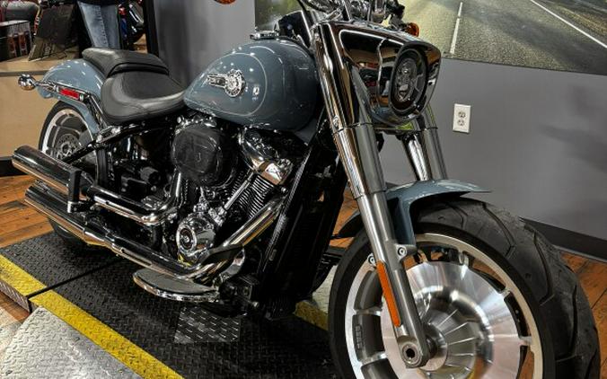 2024 Harley-Davidson® Fat Boy™ 114 SHARKSKIN BLUE