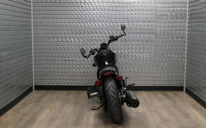 2025 INDIAN MOTORCYCLE SCOUT BOBBER LIMITED WITH TECHNOLOGY PACKAGE BLACK METALLIC