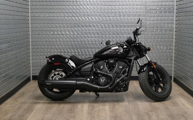 2025 INDIAN MOTORCYCLE SCOUT BOBBER LIMITED WITH TECHNOLOGY PACKAGE BLACK METALLIC