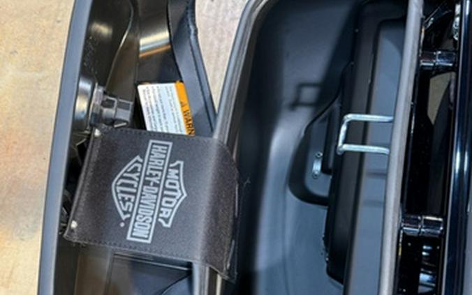 2026 Harley-Davidson Softail FLHC - Heritage Classic