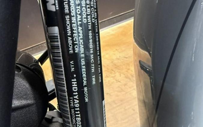 2026 Harley-Davidson Softail FLHC - Heritage Classic