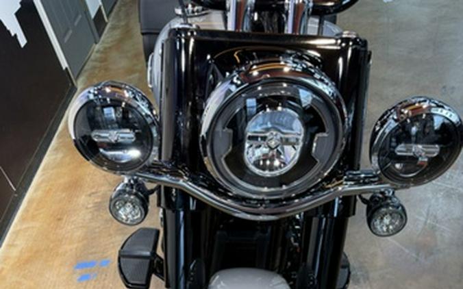 2026 Harley-Davidson Softail FLHC - Heritage Classic