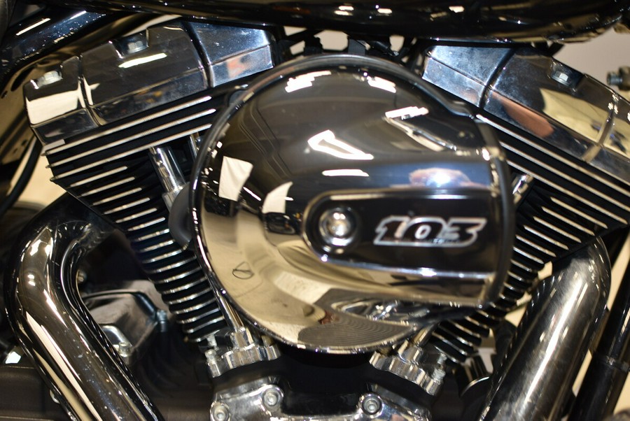 2015 Harley-Davidson Road King FLHR