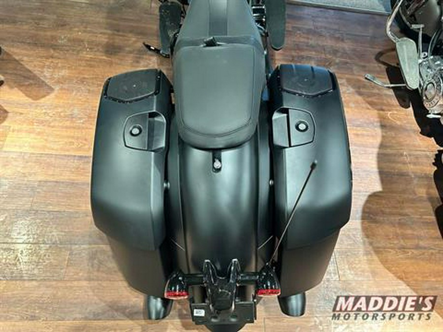 2024 Indian Motorcycle Chieftain® Dark Horse® with PowerBand Audio Package