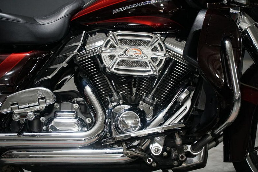 2015 Harley-Davidson® FLTRUSE - CVO™ Road Glide® Ultra