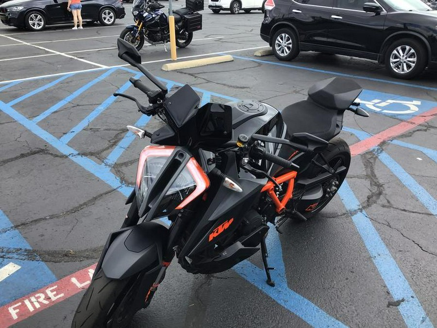 2021 KTM 1290 Super Duke R