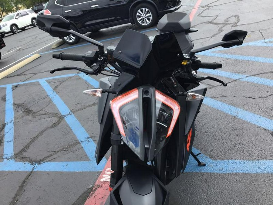 2021 KTM 1290 Super Duke R