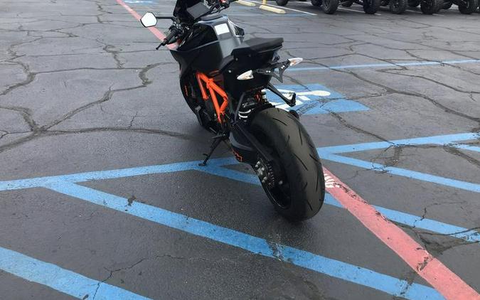 2021 KTM 1290 Super Duke R