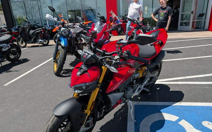 2026 Ducati Streetfighter V2 S