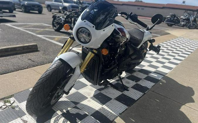 2025 Indian Motorcycle® 101 Scout® Ghost White Metallic with Graphics