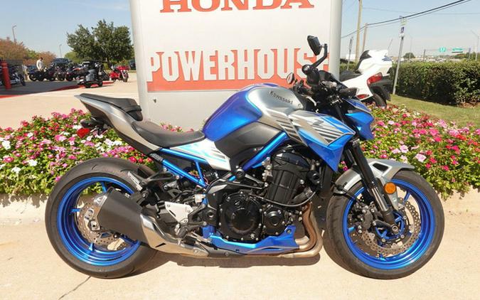 2020 Kawasaki Z900 ABS Candy Plasma Blue/Metallic Silver