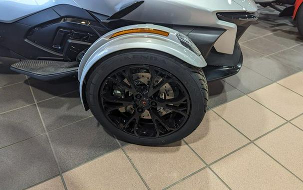New 2024 CAN-AM SPYDER RT LIMITED HYPER SILVER