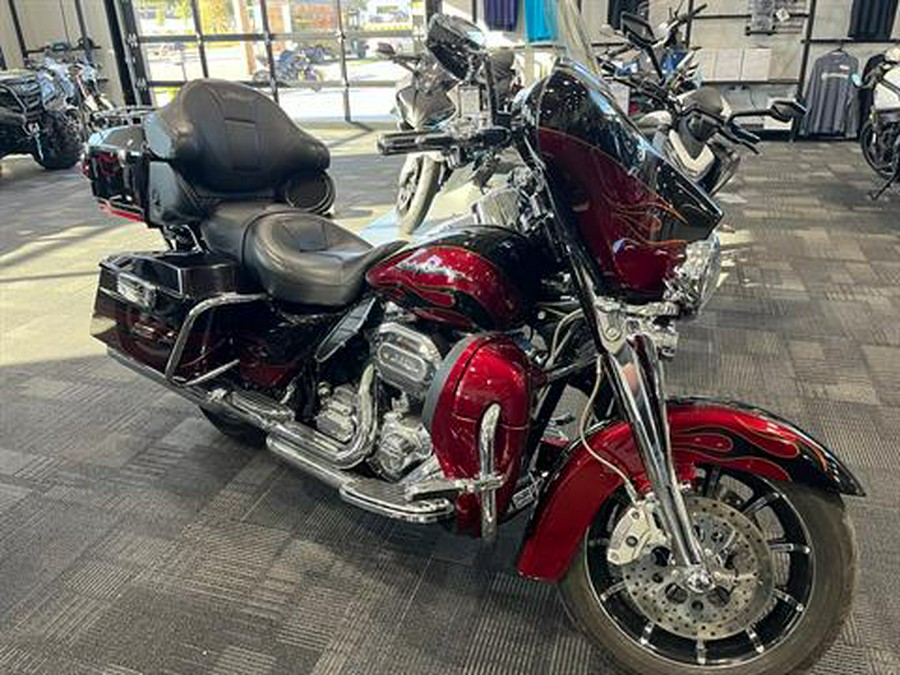 2011 Harley-Davidson CVO™ Ultra Classic® Electra Glide®