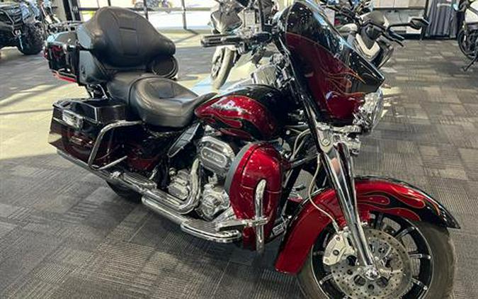 2011 Harley-Davidson CVO™ Ultra Classic® Electra Glide®