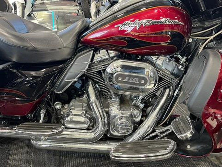 2011 Harley-Davidson CVO™ Ultra Classic® Electra Glide®