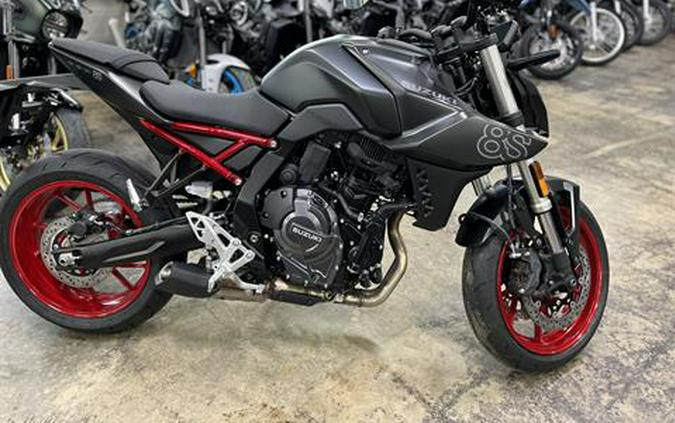 2025 Suzuki GSX-8S