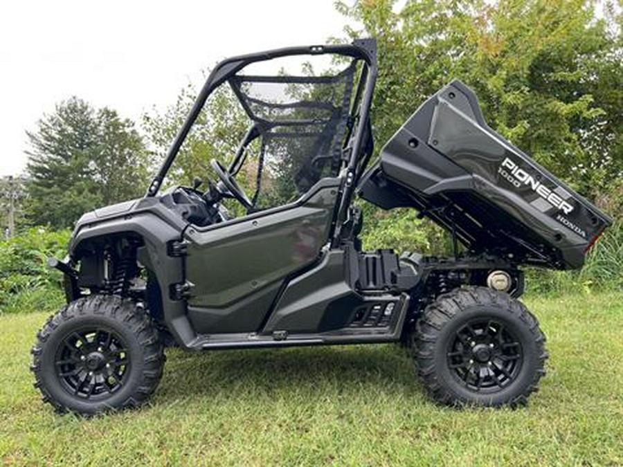 2025 Honda Pioneer 1000 Deluxe