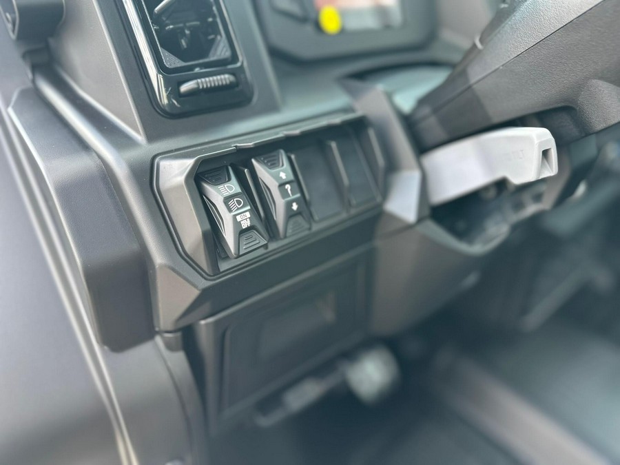 2026 Can-Am Defender XT CAB HD11 CAN