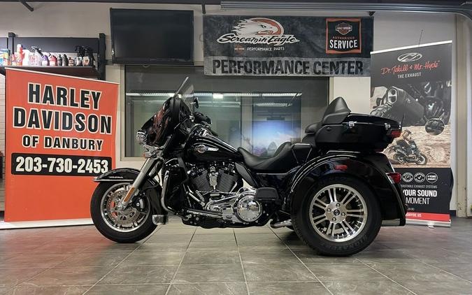 2023 Harley-Davidson® FLHTCUTG - Tri Glide® Ultra