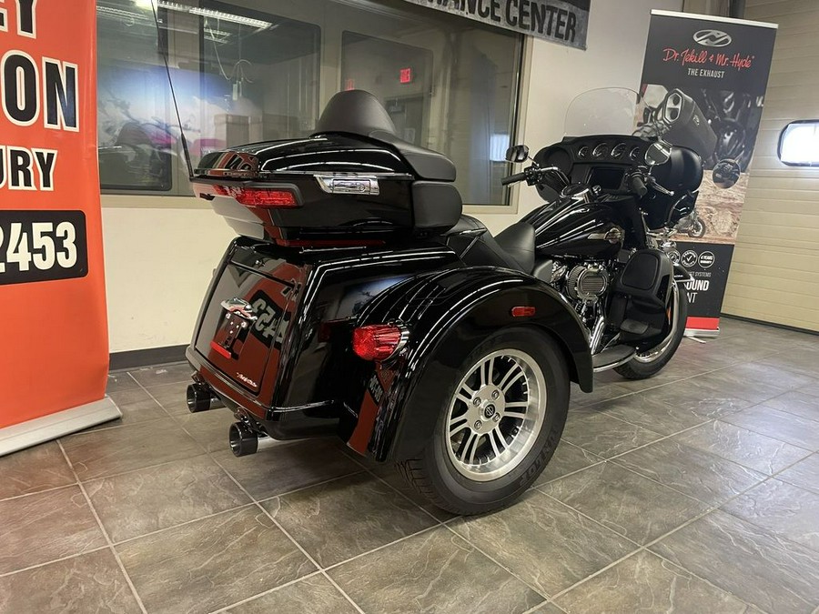 2023 Harley-Davidson® FLHTCUTG - Tri Glide® Ultra