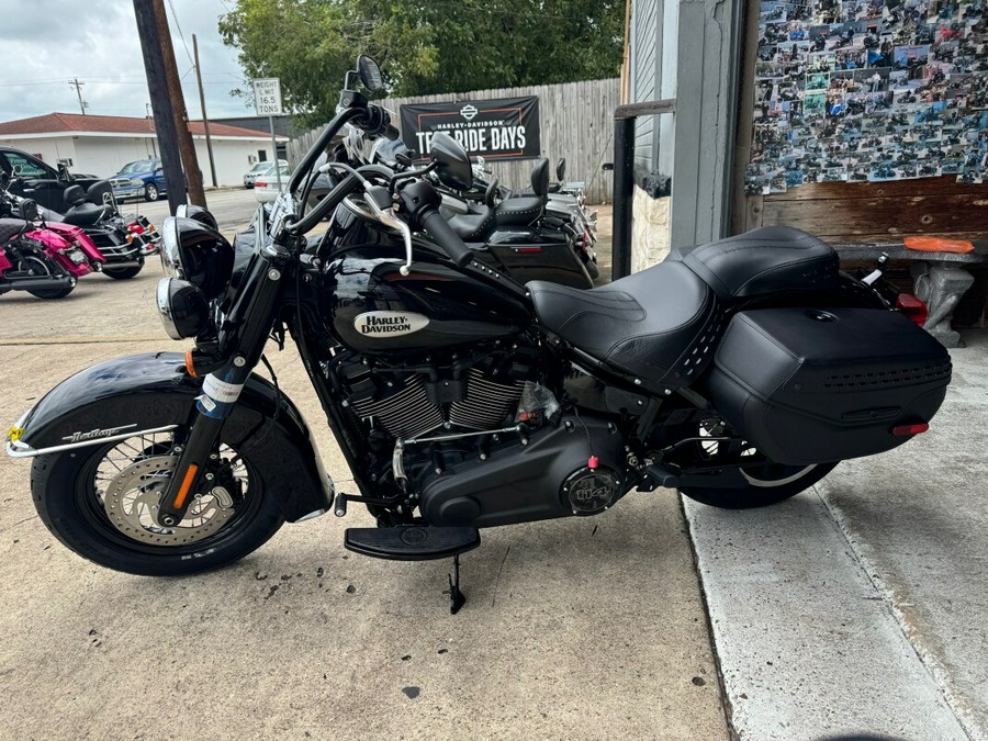 2024 Harley-Davidson Heritage Classic Vivid Black