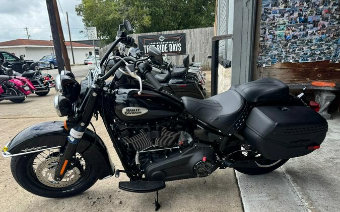 2024 Harley-Davidson Heritage Classic Vivid Black