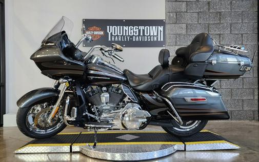 2016 Harley-Davidson® CVO™ Road Glide® Ultra FLTRUSE