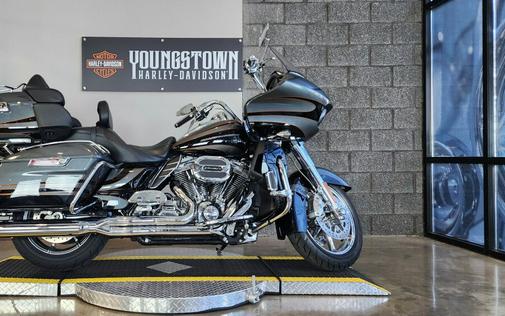 2016 Harley-Davidson® CVO™ Road Glide® Ultra FLTRUSE