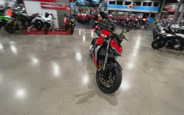 2025 Ducati STREETFIGHTER V2