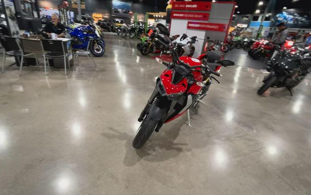 2025 Ducati STREETFIGHTER V2