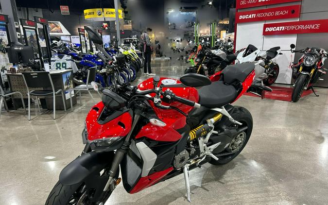 2025 Ducati STREETFIGHTER V2