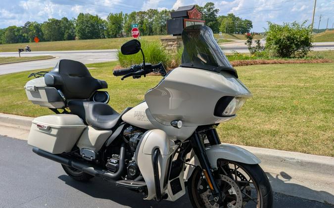 2023 Harley-Davidson® Road Glide® ST White Sand Pearl